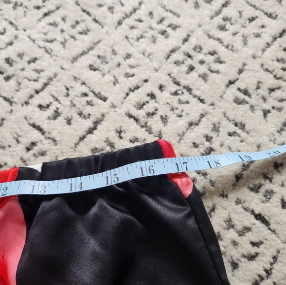 Natori Ginza Floral Print Pajama Set Silky Soft Comfy Sleepwear Black Red Size L - Picture 13 of 16